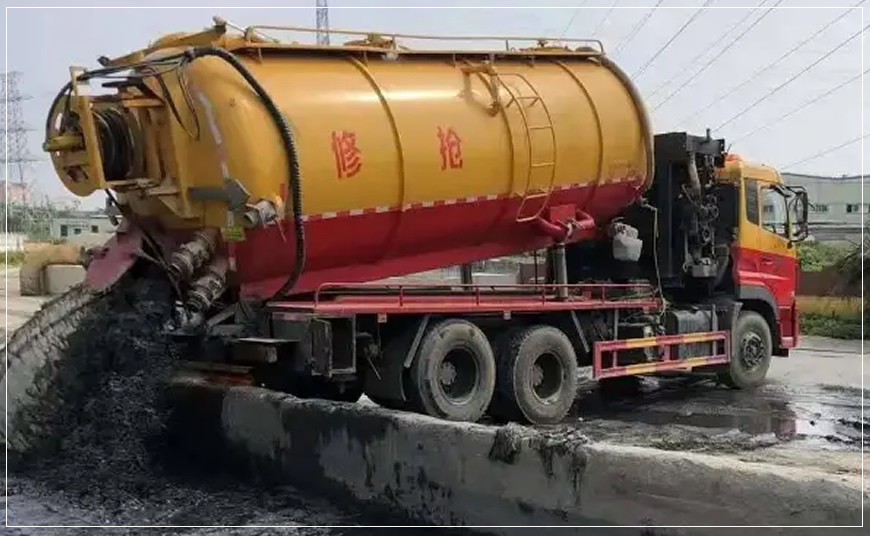 察右中旗沉淀池清理案例